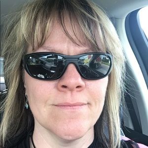 Meet your Posher, Cathy